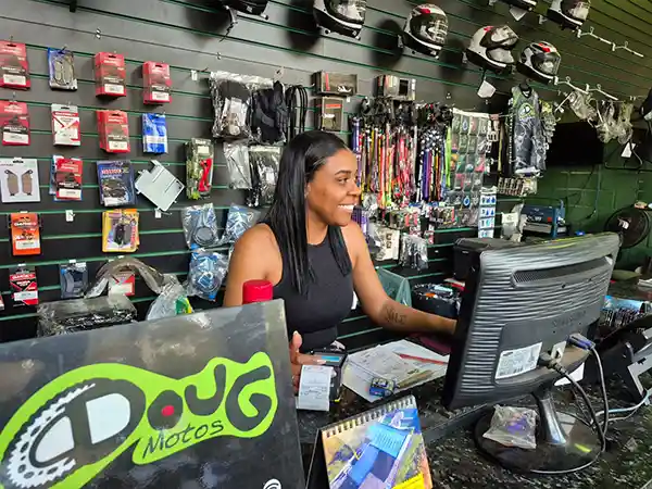 Peças e acessórios para motos na Doug Motos em Sarzedo-MG